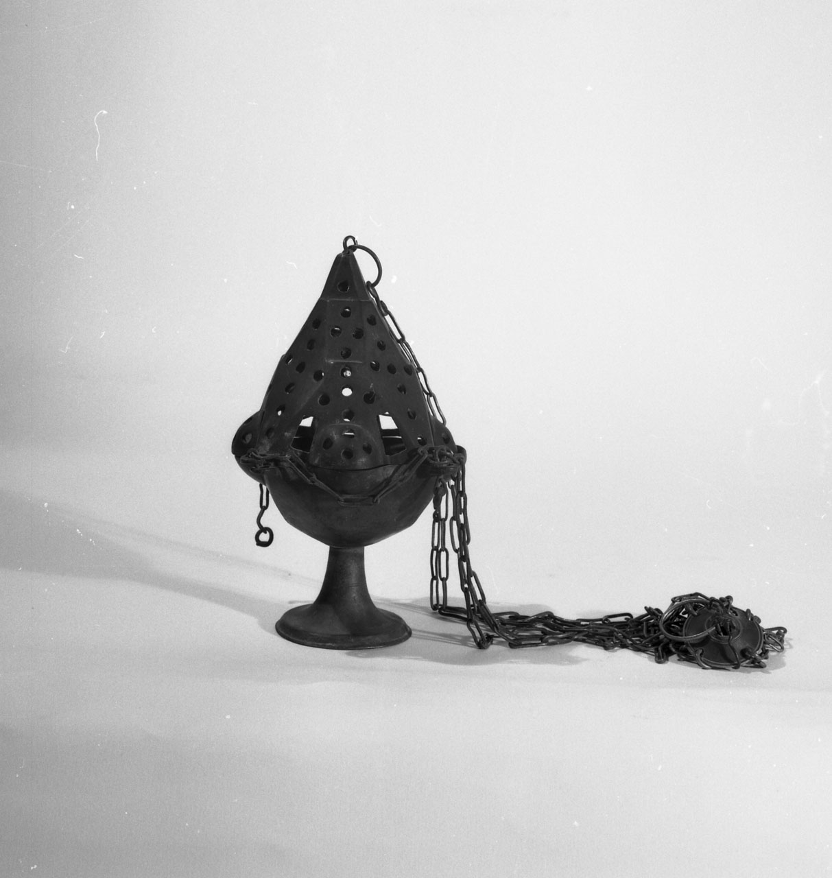 turibolo - manifattura toscana (prima metà sec. XIV)