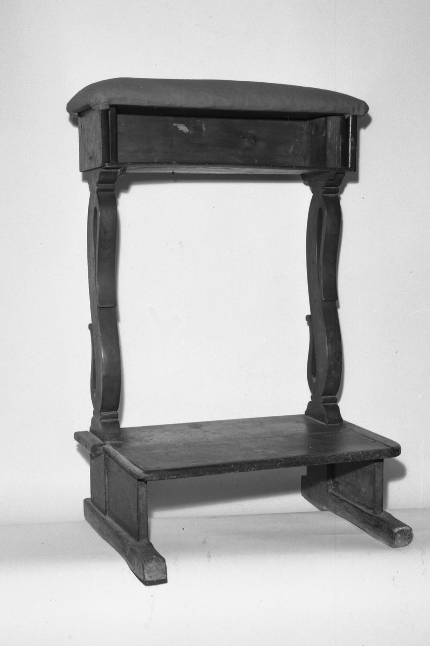 inginocchiatoio - bottega aretina (inizio sec. XIX)