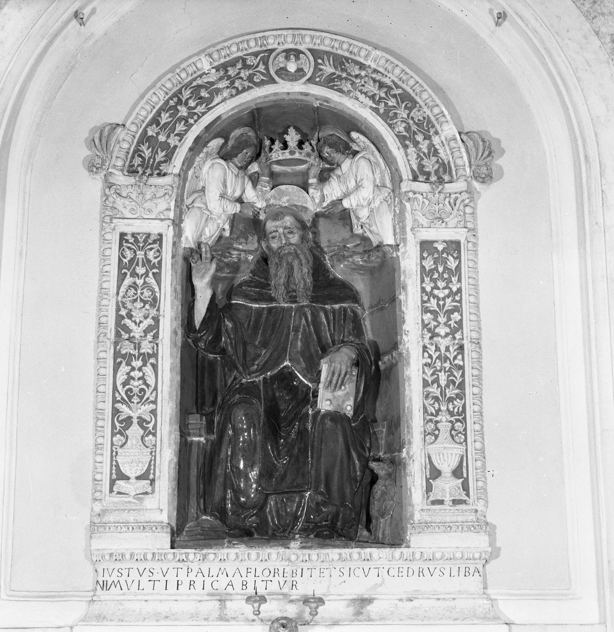Sant'Antonio Abate (rilievo) di Della Robbia Andrea (sec. XVI)