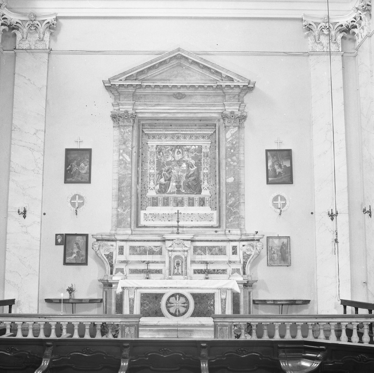 altare di Giovannozzi Pietro Paolo (attribuito) (inizio sec. XVIII)