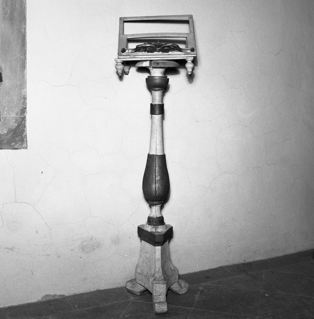 leggio a piede - bottega toscana (prima metà sec. XX)