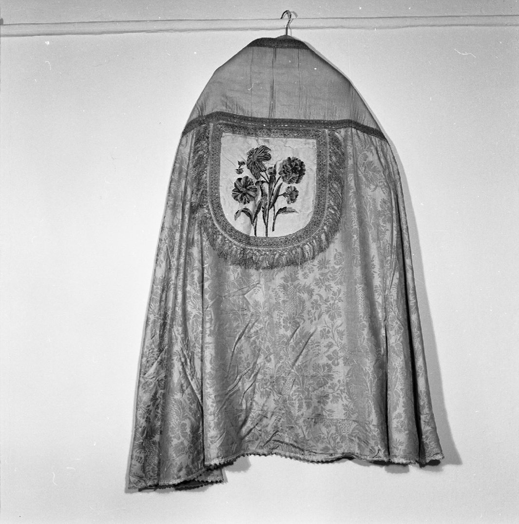 piviale - manifattura toscana (prima metà sec. XIX)