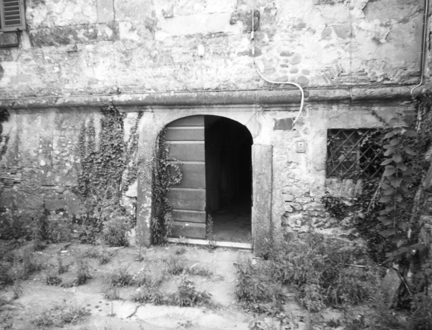 portale - bottega toscana (fine/inizio secc. XVIII/ XIX)