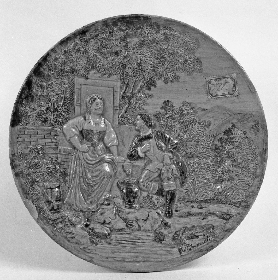 scena galante (piatto) - bottega eugubina (ultimo quarto sec. XIX)