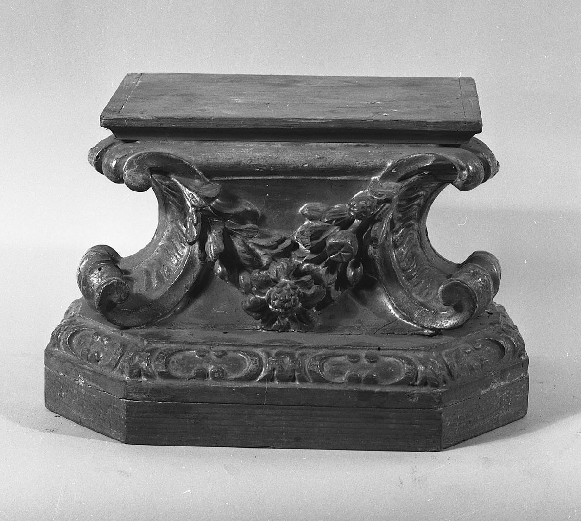 base di ostensorio, opera isolata - bottega toscana (prima metà sec. XVIII)