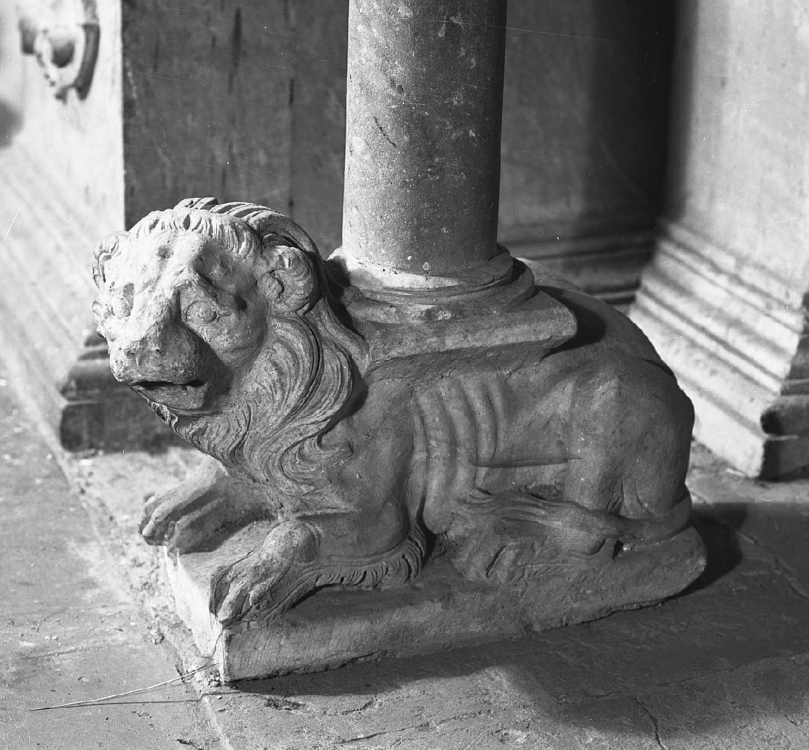 leone (scultura, coppia) - bottega toscana (seconda metà sec. XIV)