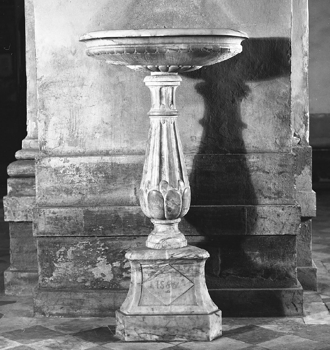 acquasantiera - a fusto, coppia - bottega toscana (sec. XVI)