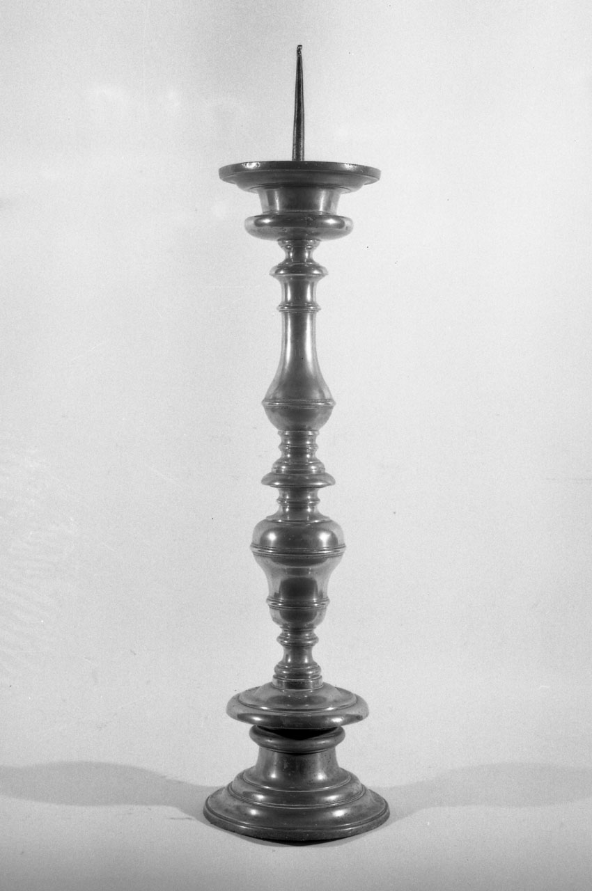 candeliere, serie - bottega toscana (secc. XVII/ XVIII)