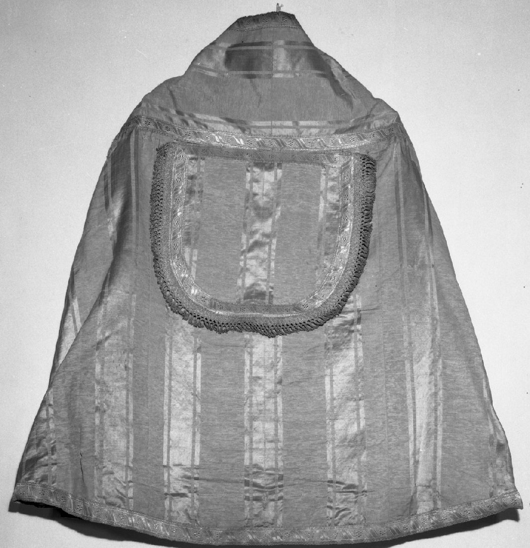 piviale - manifattura italiana (sec. XVIII)