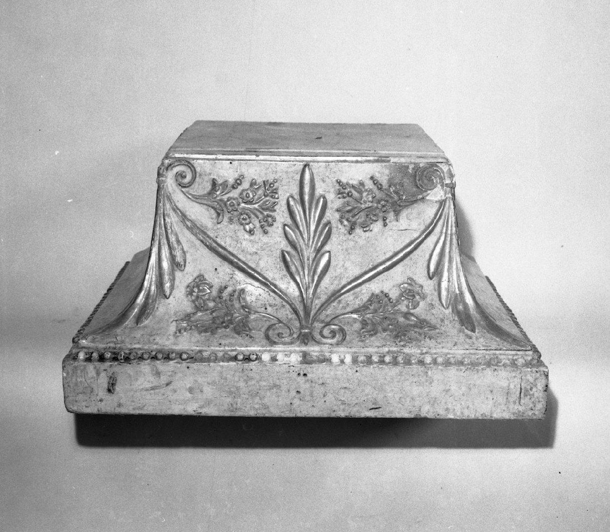 base - bottega toscana (sec. XVIII)