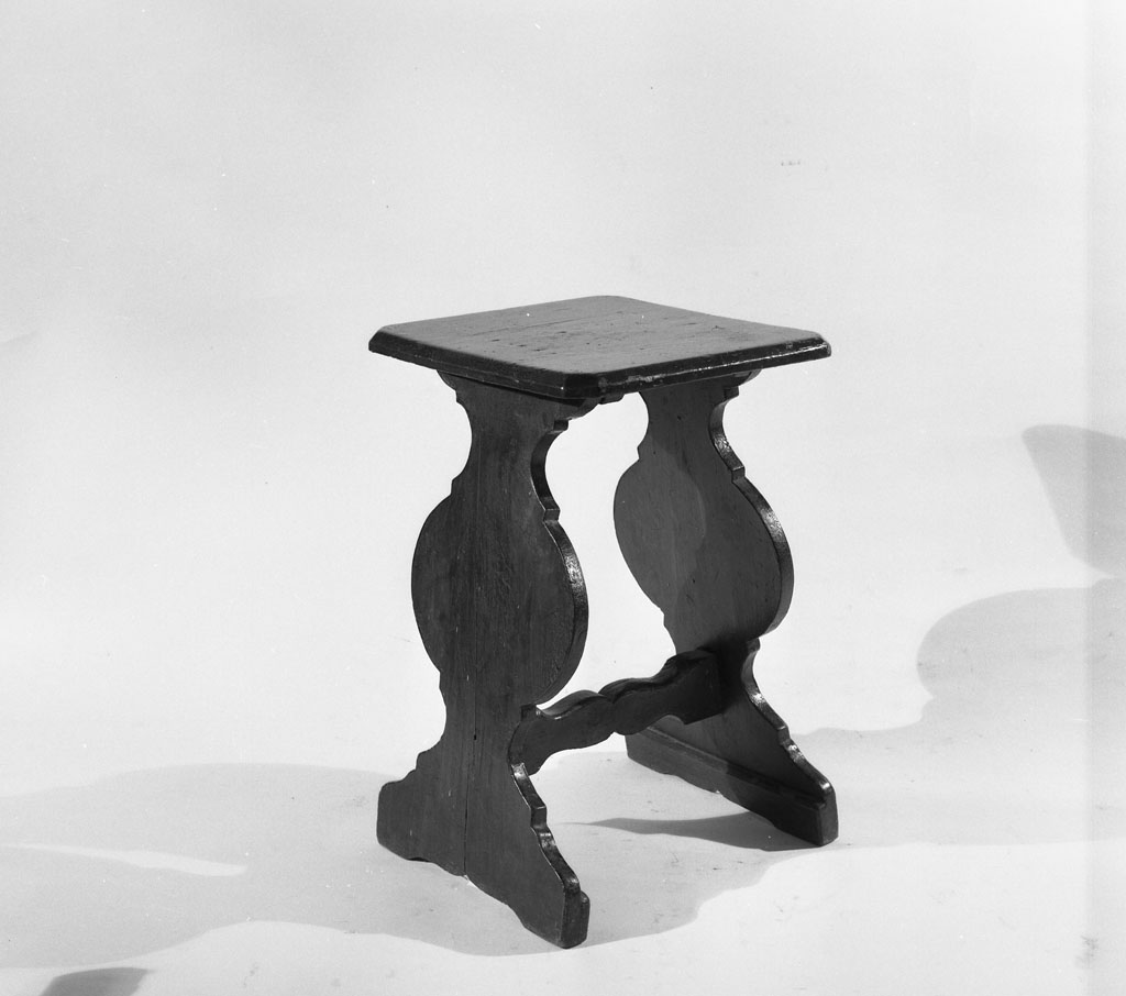 sgabello, serie - bottega toscana (sec. XVIII)