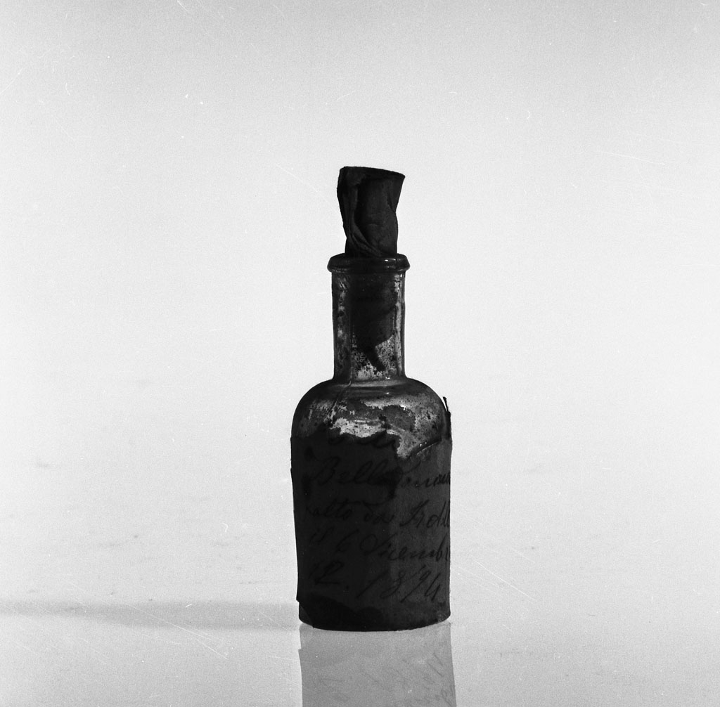 bottiglietta - bottega italiana (fine sec. XIX)