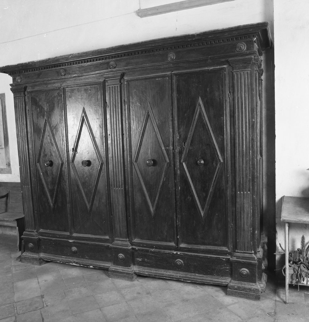 armadio da sacrestia - bottega toscana (fine sec. XVIII)
