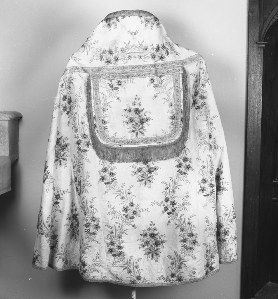 piviale - bottega italiana (prima metà sec. XX)