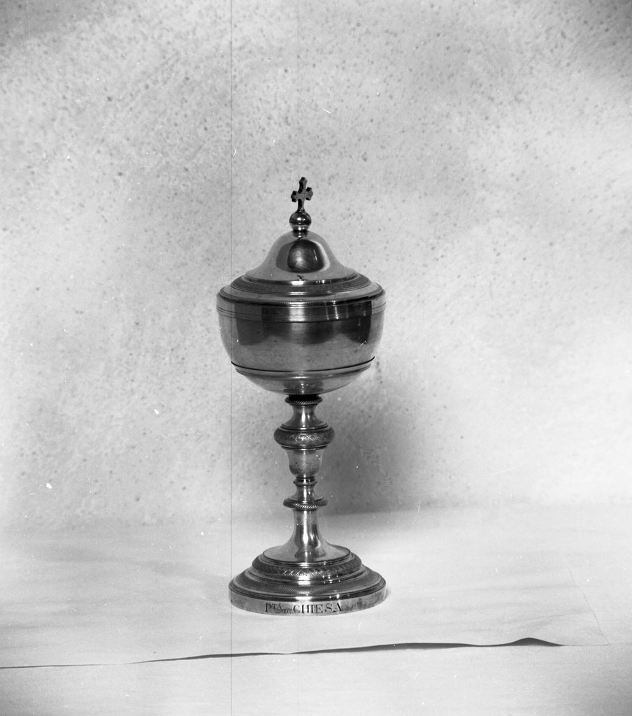 pisside - bottega toscana (prima metà sec. XX)