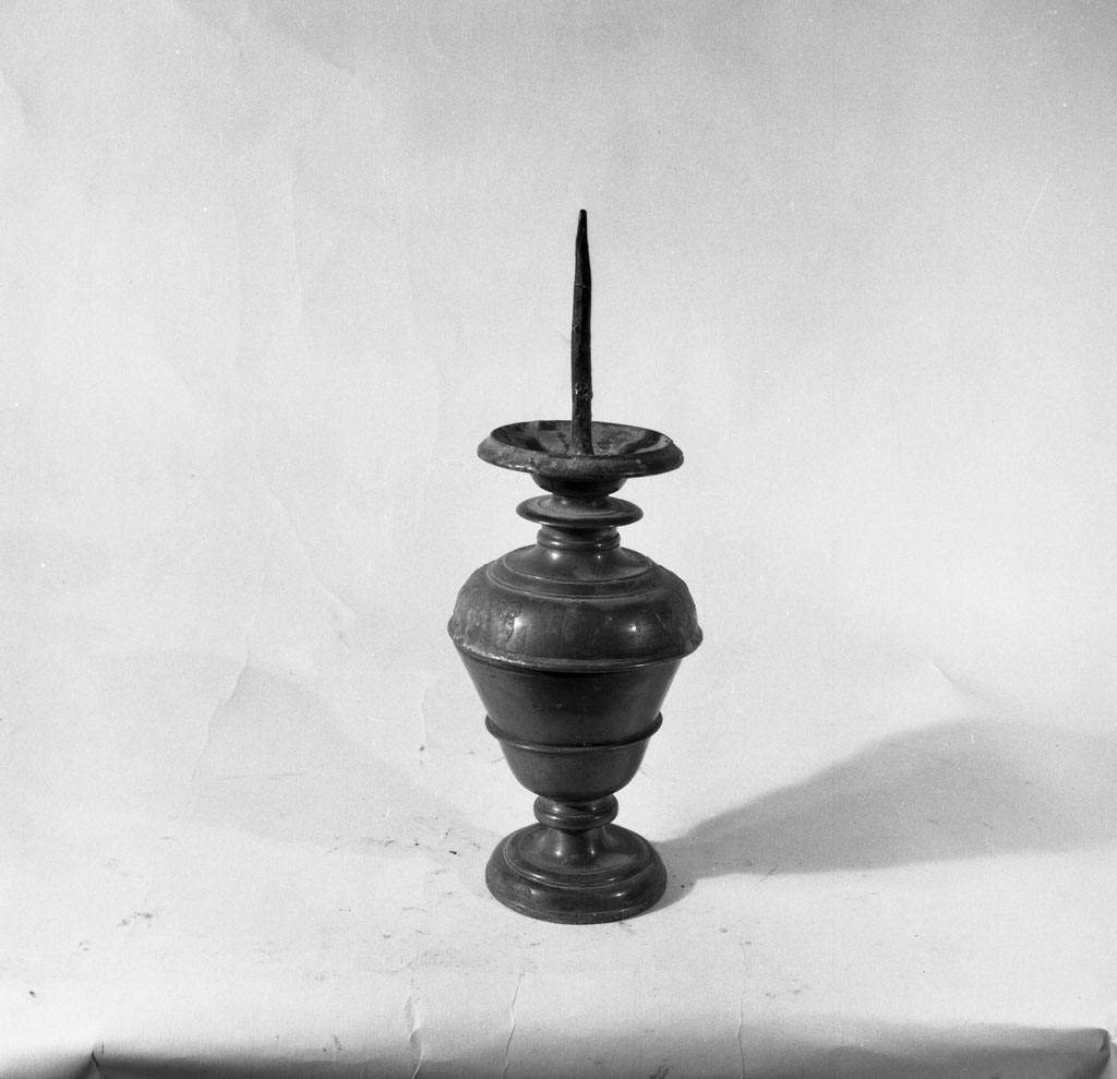 candeliere - bottega toscana (inizio sec. XVIII)