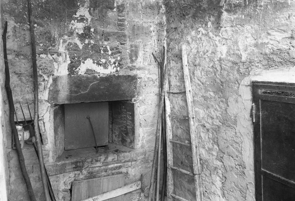 lapide, opera isolata - manifattura toscana (sec. XVIII)