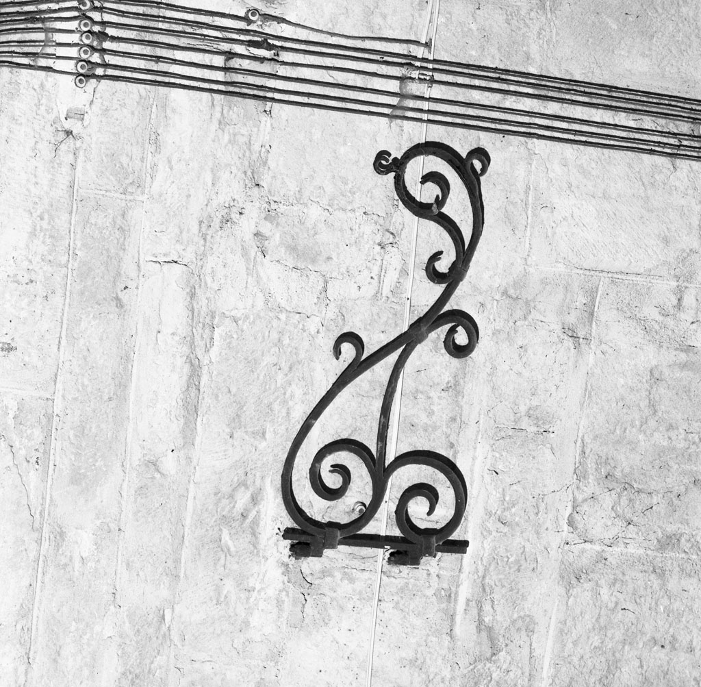 portalampade da chiesa - manifattura toscana (prima metà sec. XX)