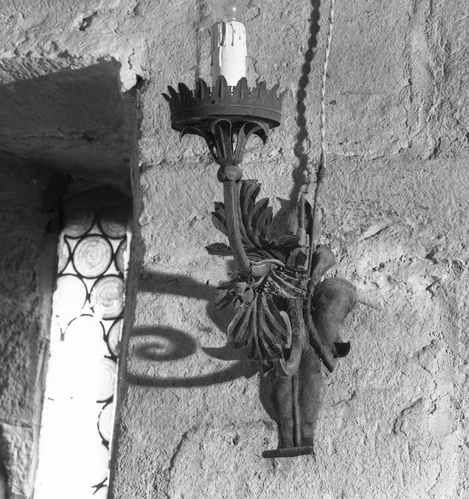 candeliere da parete, coppia - manifattura toscana (prima metà sec. XX)