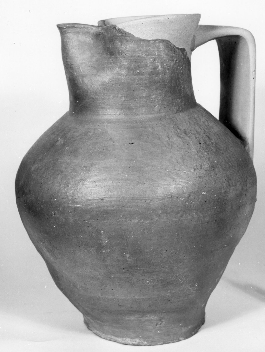 brocca, opera isolata - bottega aretina (sec. XV)
