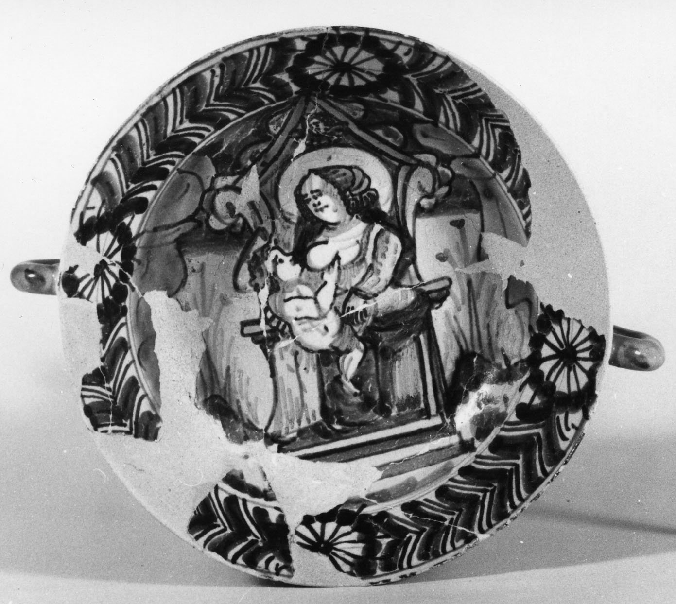 Madonna del Latte (tazza, opera isolata) - bottega derutese (sec. XVII)