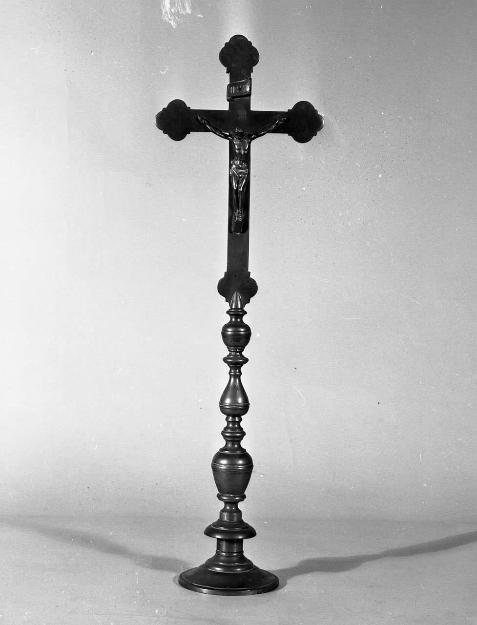 croce d'altare - bottega toscana (inizio sec. XVIII)