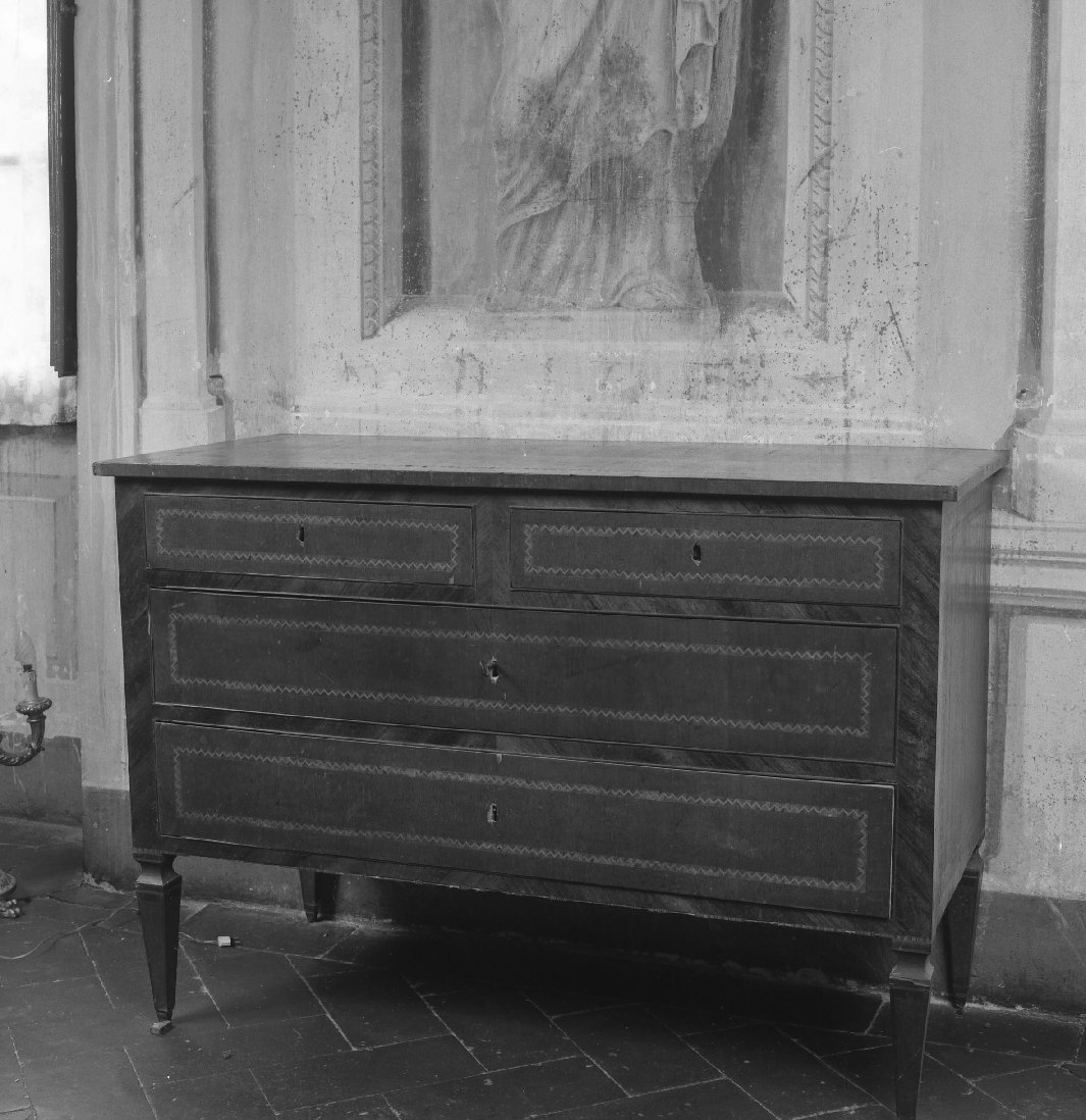 cassettone - bottega toscana (fine/inizio secc. XVIII/ XIX)