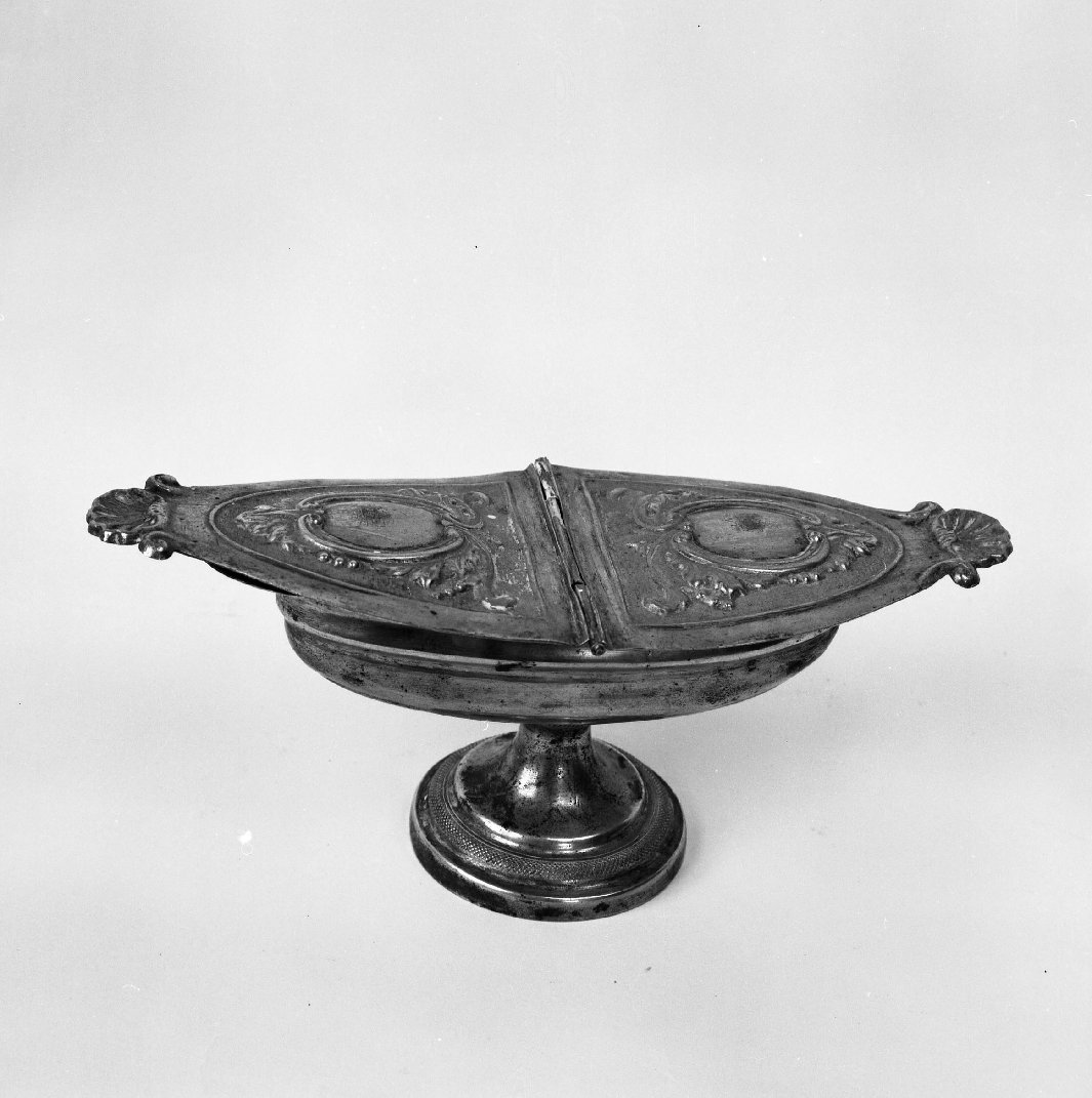 navicella portaincenso - a doppia valva - bottega toscana (secc. XVIII/ XIX)
