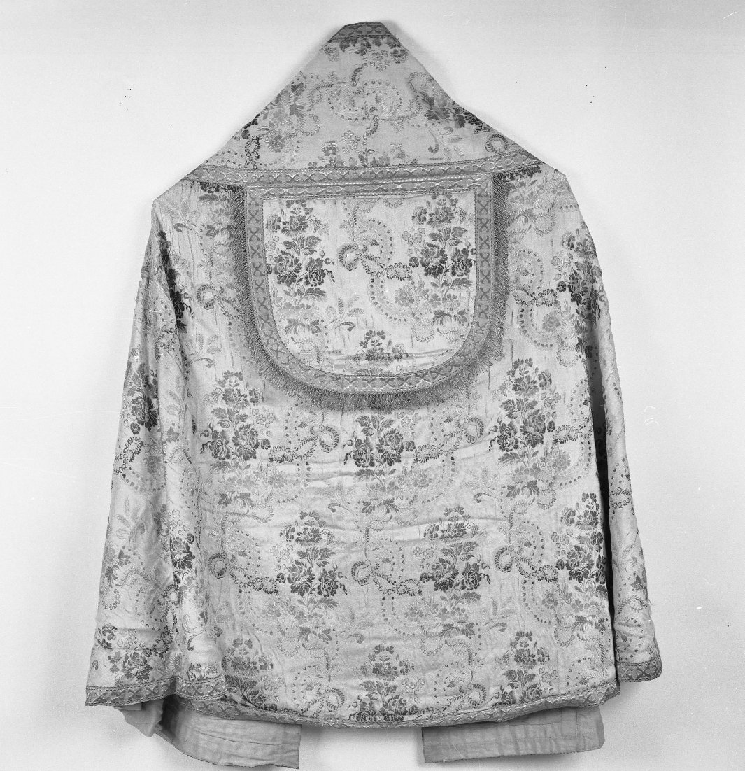 piviale - manifattura italiana (prima metà sec. XIX)