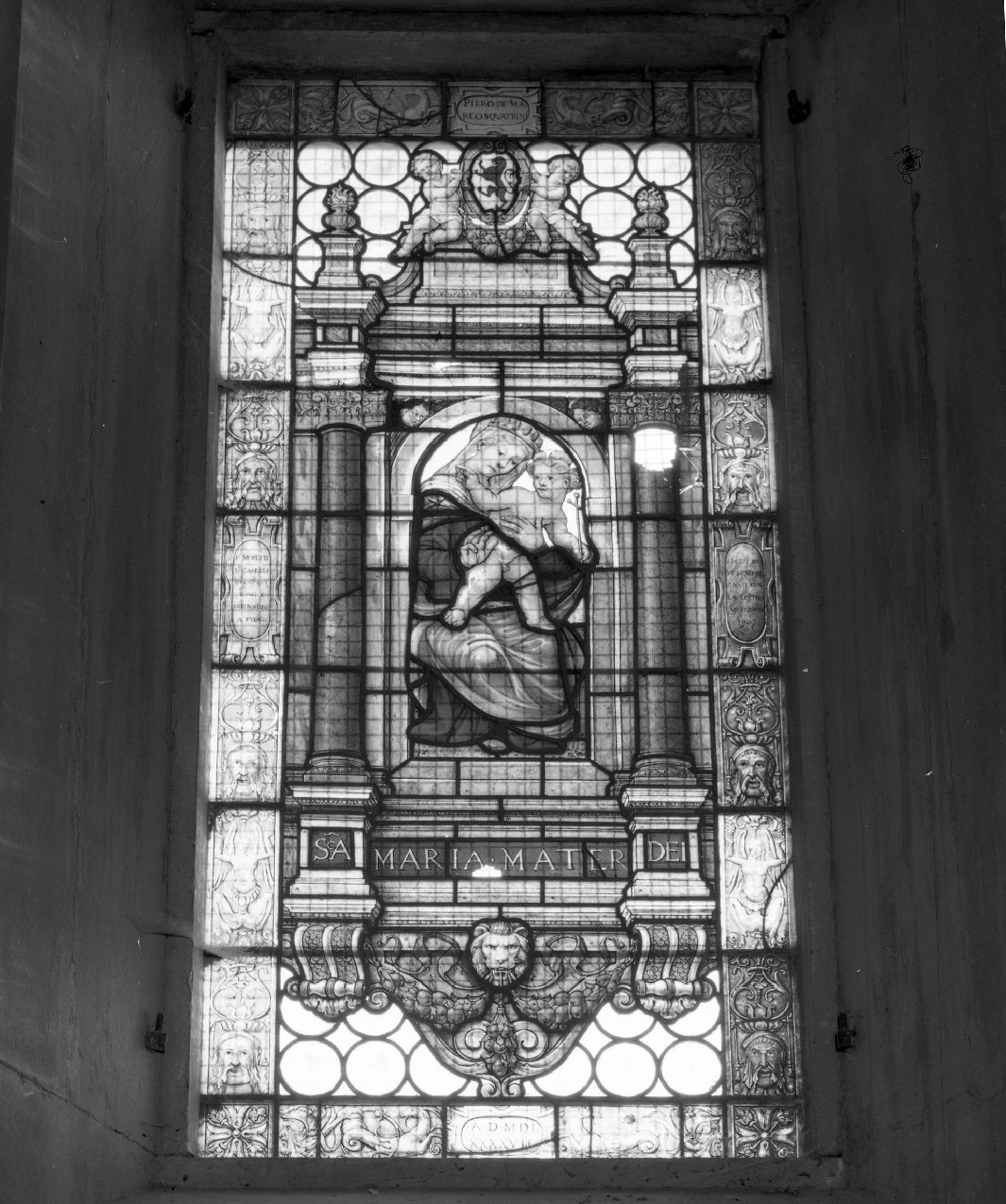 Madonna con Bambino (vetrata) - bottega italiana (sec. XVI)