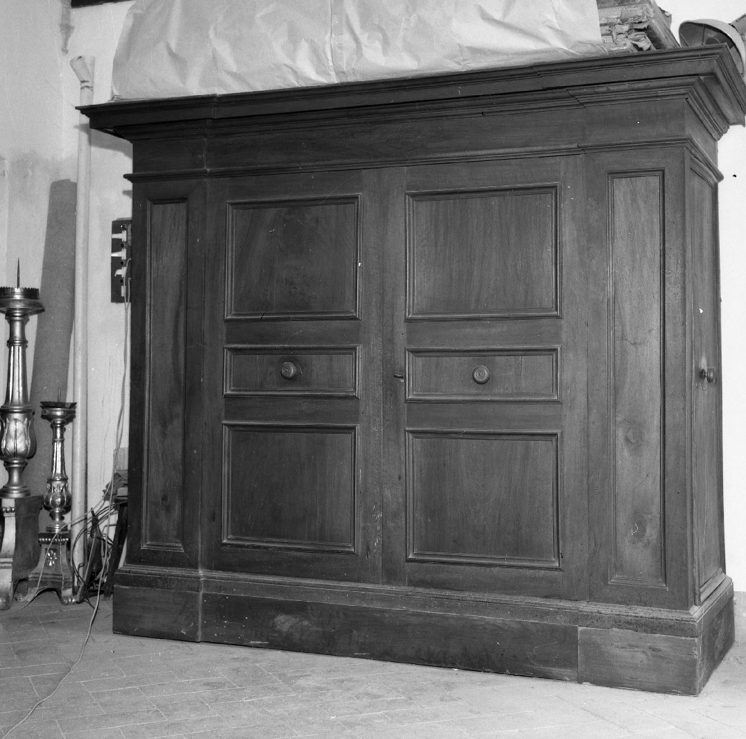 armadio - bottega toscana (fine/inizio secc. XVI/ XVII)