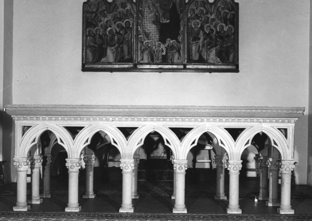 altare maggiore - bottega aretina (secondo quarto sec. XX)