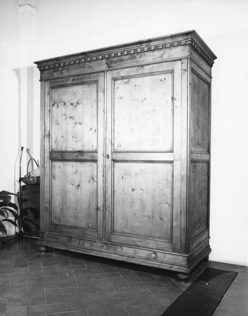 armadio - bottega toscana (prima metà sec. XX)