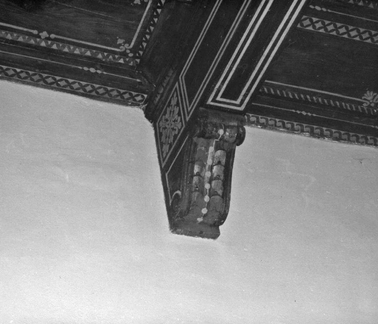 mensola, serie - bottega toscana (secc. XVI/ XX)