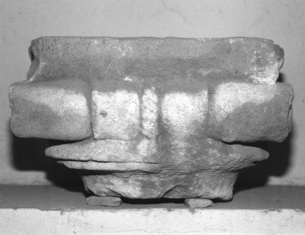 capitello - bottega toscana (sec. XVI)