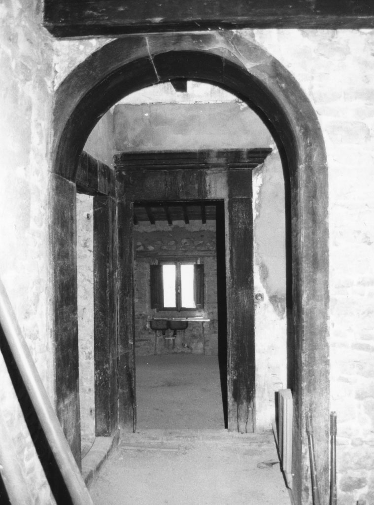 portale - ad arco, opera isolata - bottega toscana (sec. XVI)