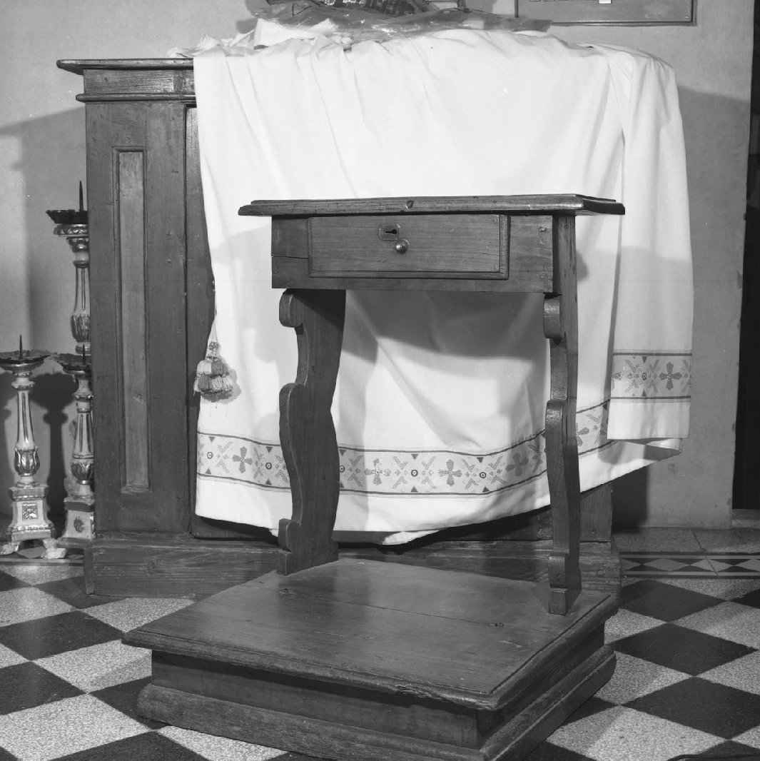 inginocchiatoio - a montanti sagomati - bottega toscana (sec. XIX)