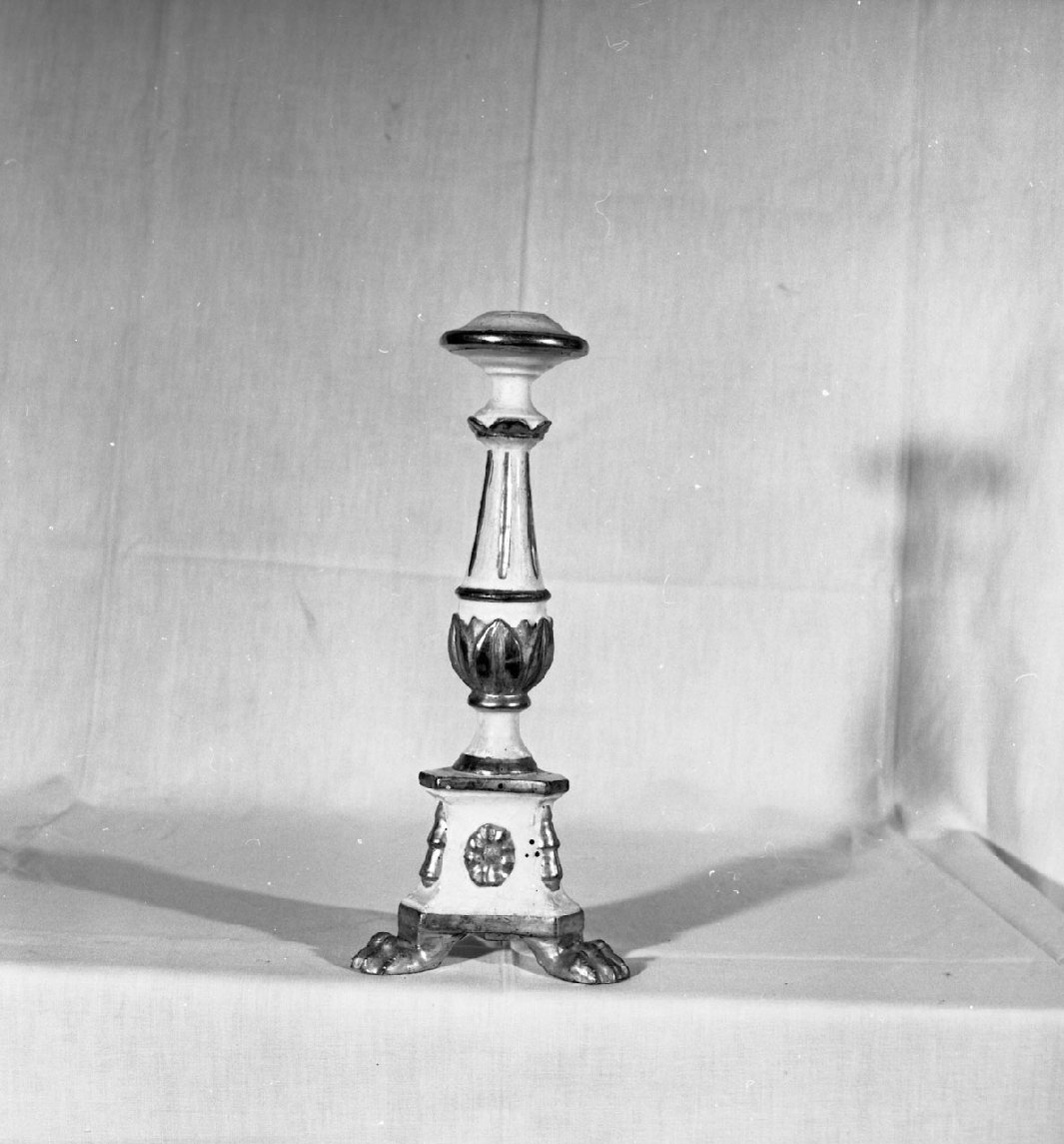 base per croce - bottega toscana (fine/inizio secc. XVIII/ XIX)