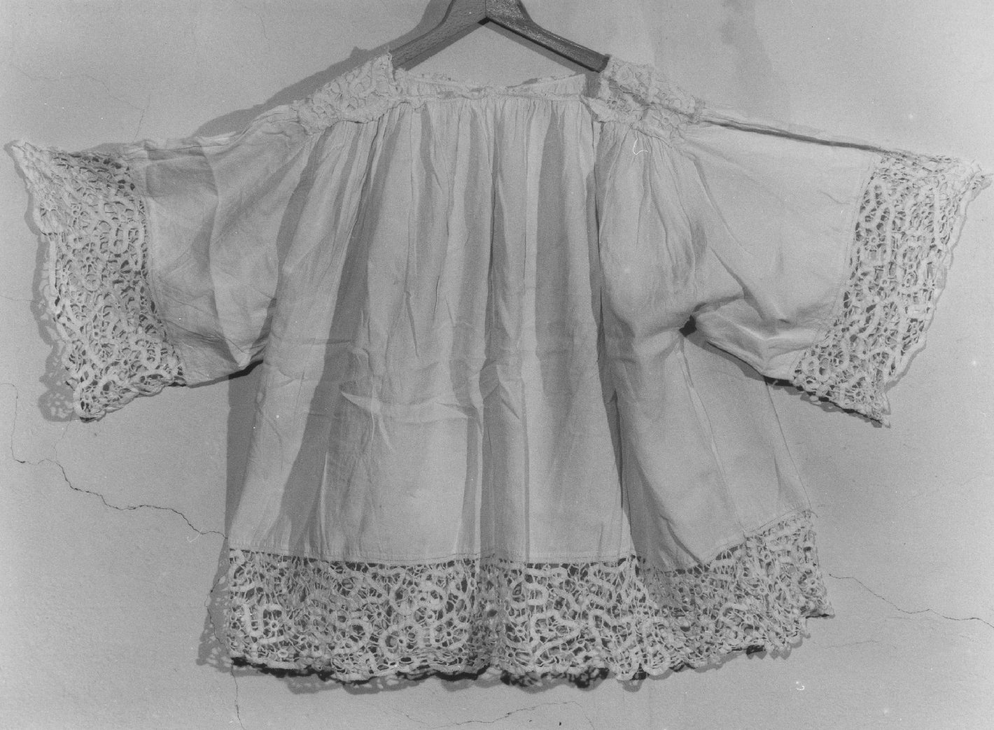 camiciola - manifattura tosco-umbra (seconda metà sec. XVIII)