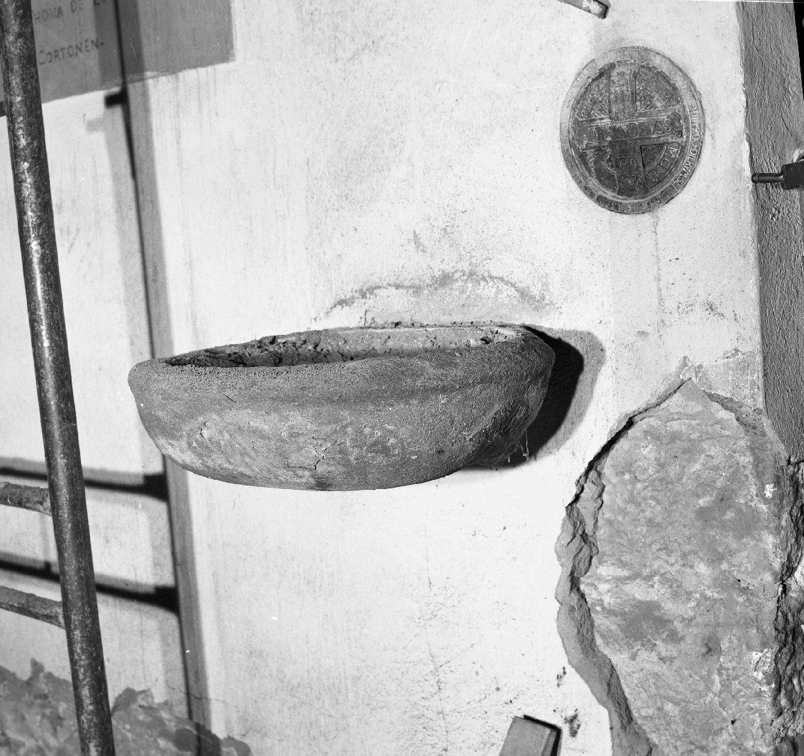 acquasantiera da parete - bottega toscana (fine sec. XVIII)