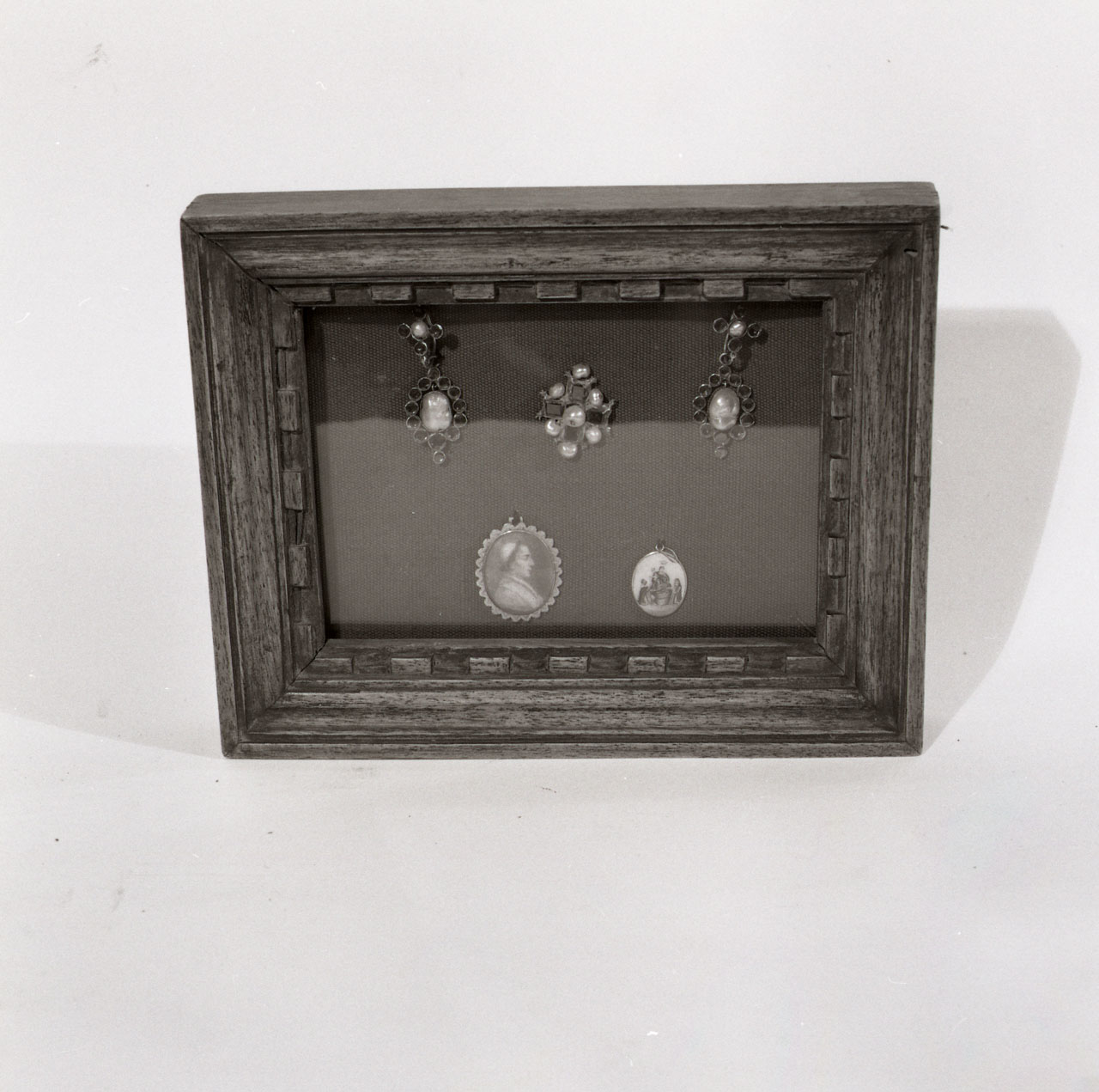 cornice - bottega toscana (metà sec. XIX)