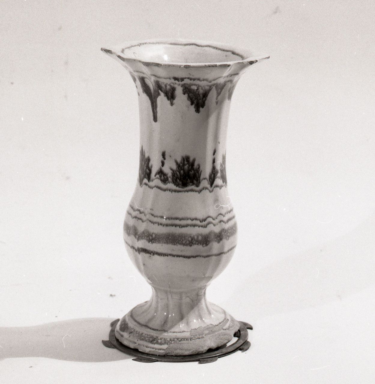 vaso - bottega toscana (fine/inizio secc. XVIII/ XIX)