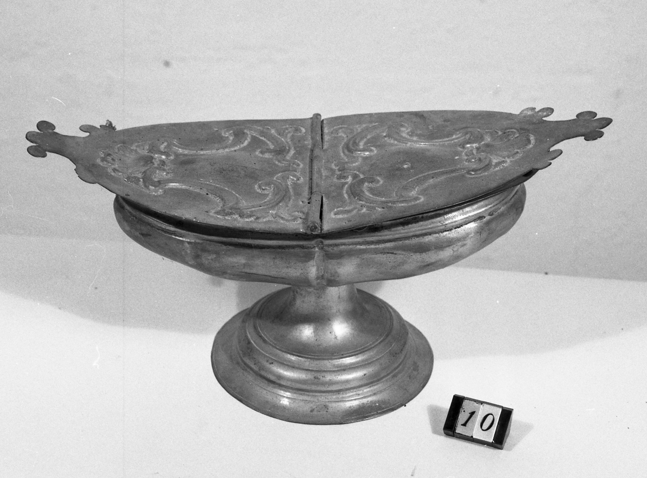 navicella portaincenso - bottega toscana (fine/inizio secc. XVIII/ XIX)