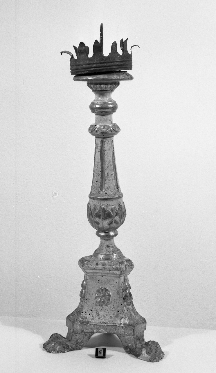 candeliere d'altare, serie - bottega toscana (ultimo quarto sec. XVIII)