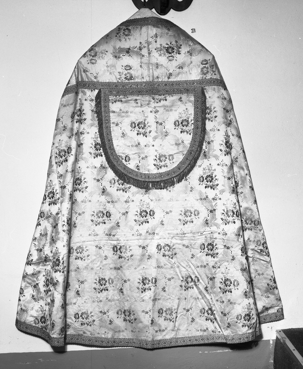 piviale, insieme - manifattura italiana (metà sec. XVIII)