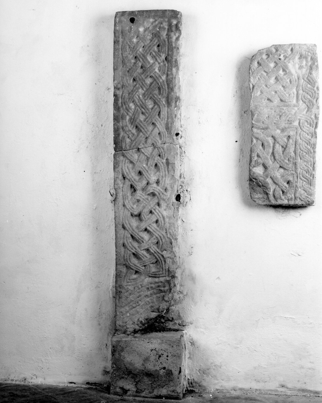 stipite di porta, frammento - bottega toscana (fine sec. IX)