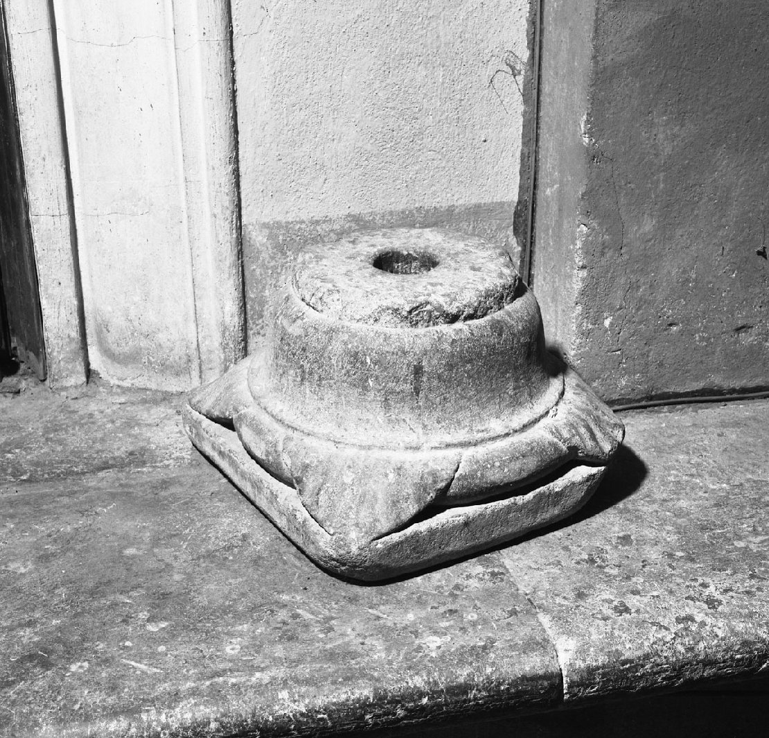 basamento - bottega toscana (sec. XVII)