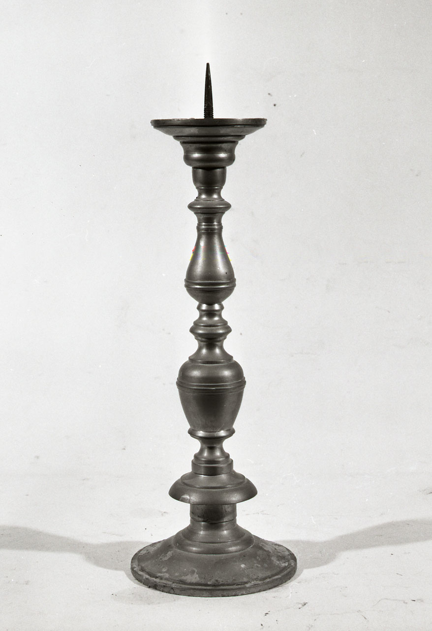 candeliere, serie - bottega aretina (sec. XVIII)