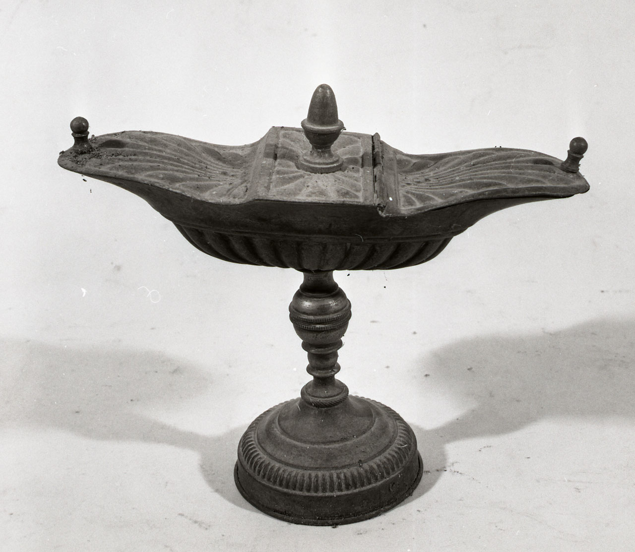 navicella portaincenso - a doppia valva - bottega aretina (inizio sec. XIX)