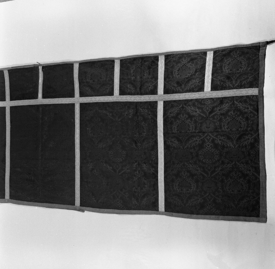 paliotto - manifattura italiana (prima metà sec. XIX, sec. XX)